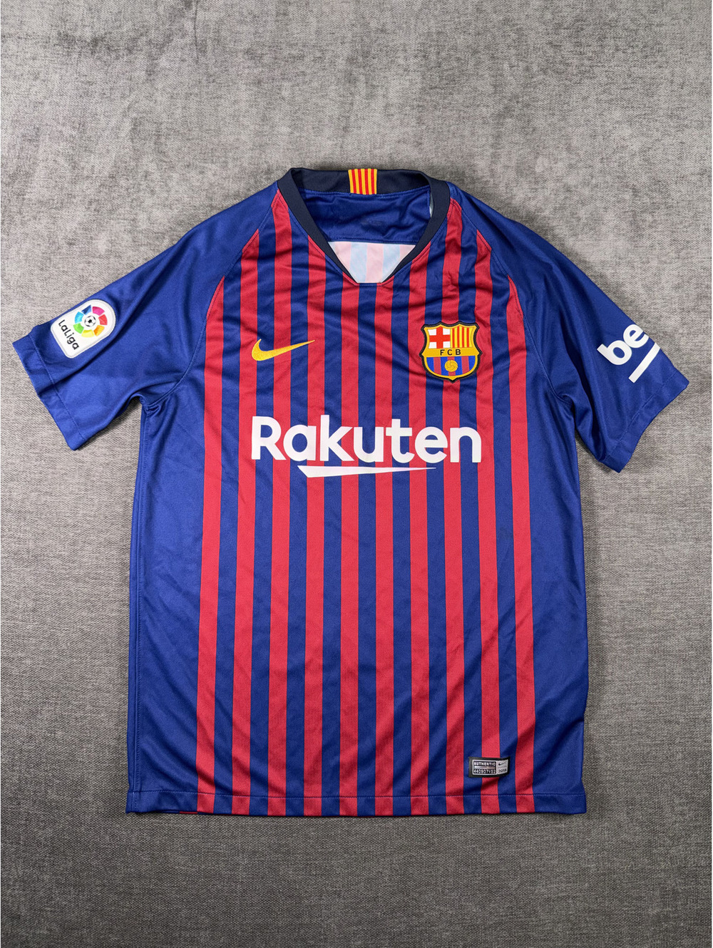 Nike FC Barcelona 2018 Authentic Soccer Jersey Medium
